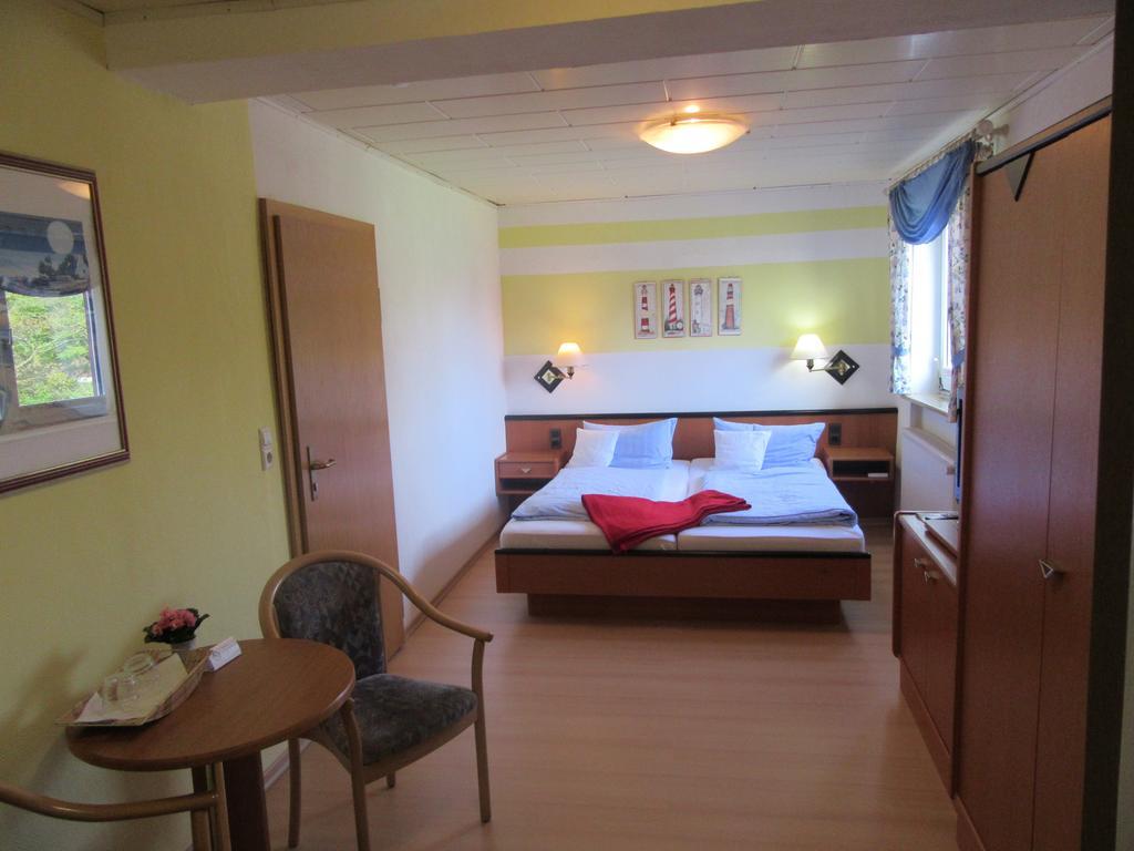 Zum Hanseaten Borkum Room photo